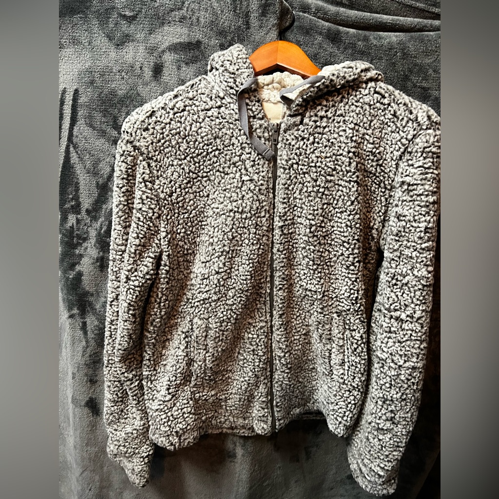 Thread Supply Jacket